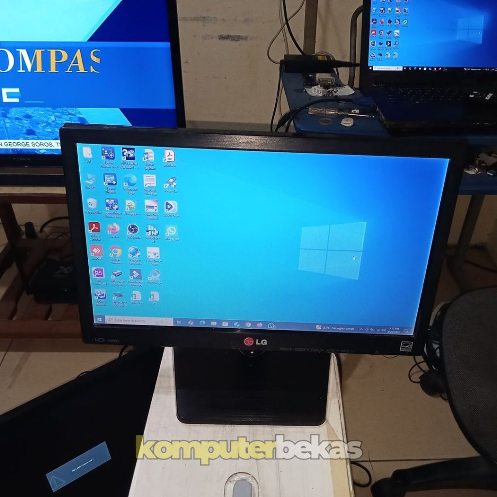 LED Monitor LG 16M35 | 16 Inch Widescreen