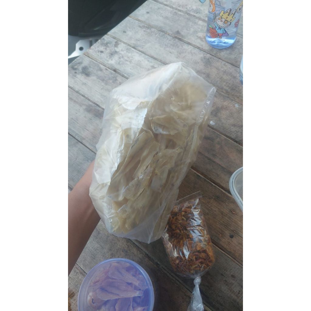 

kripik ikan asin