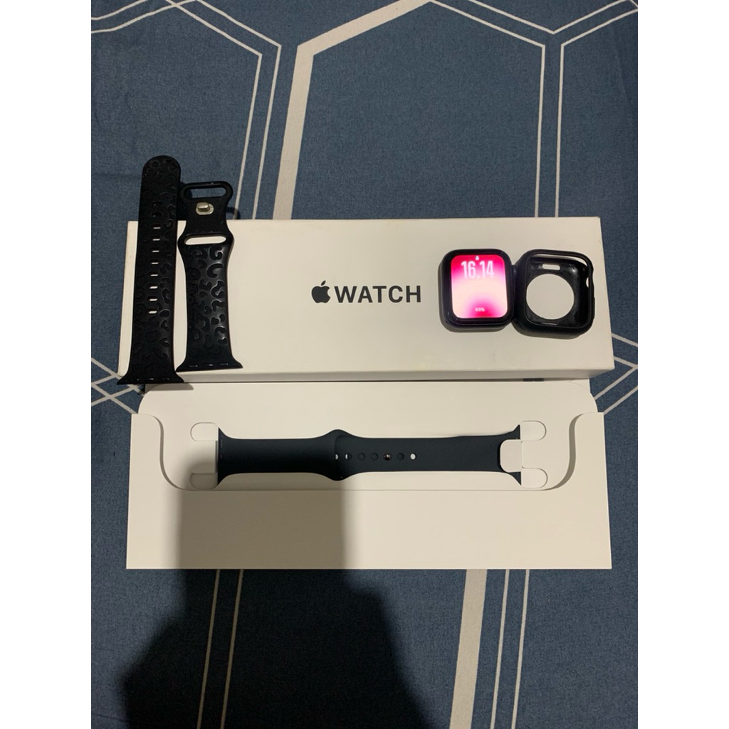 Apple Watch SE Gen 2 2023