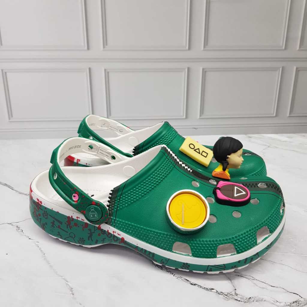 Sandal Crocs X Squid Game Clog Sandal Keluaran Terbaru - Trendy