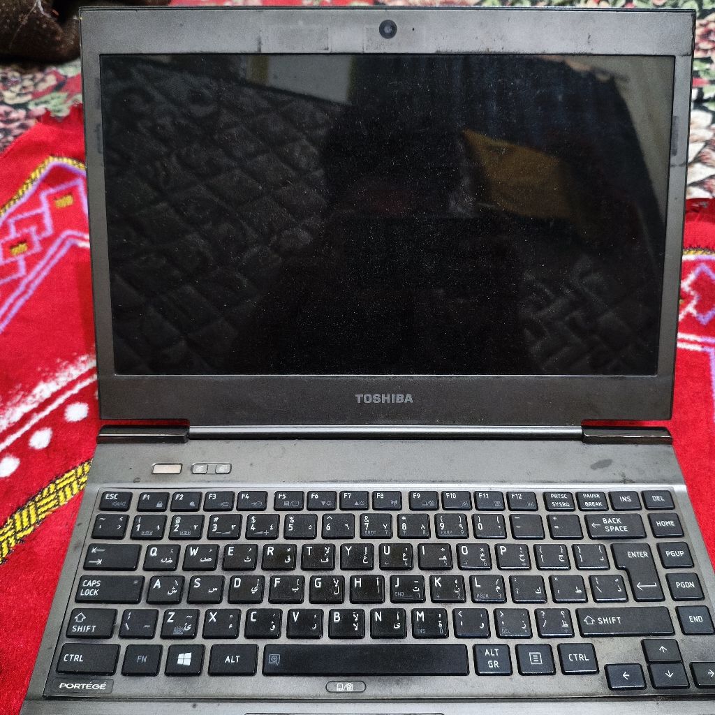LAPTOP TOSHIBA SECOND (RAM 6GB)