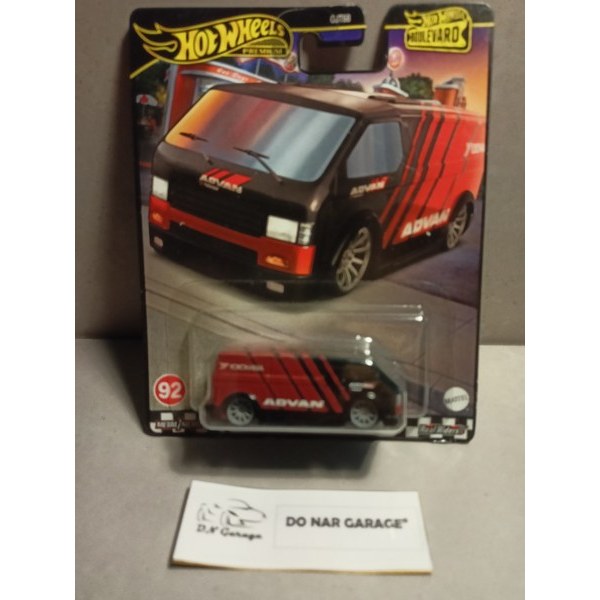 Hotwheels Premium Boulevard – MBK Van