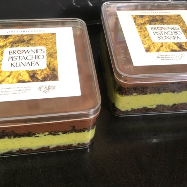 

brownies pistachio Kunafa box