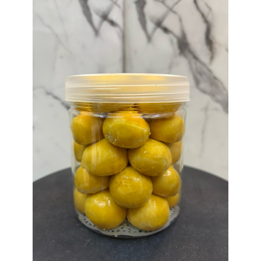 

Snackkings Kue Nastar Bold Original Non keju Isi selai nanas Original Manis seger Wangi buttery Kemasan Toples 600ML