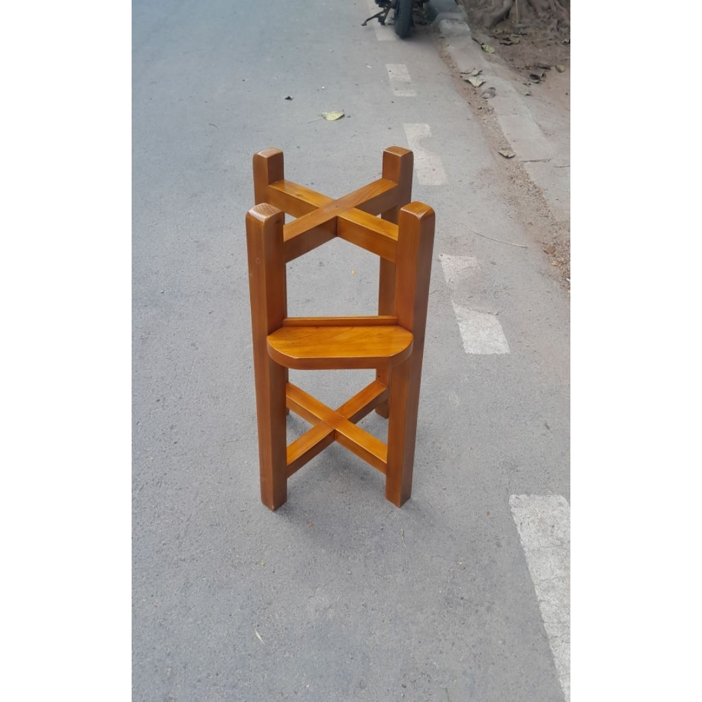 rak/kaki guci galon. kayu jati belanda. 28x28x65cm
