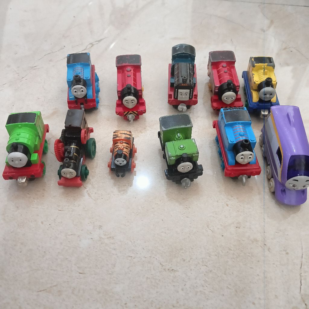 thomas and friend kereta thomas mainan ori original mattel minis kana percy sidney victor luke frang