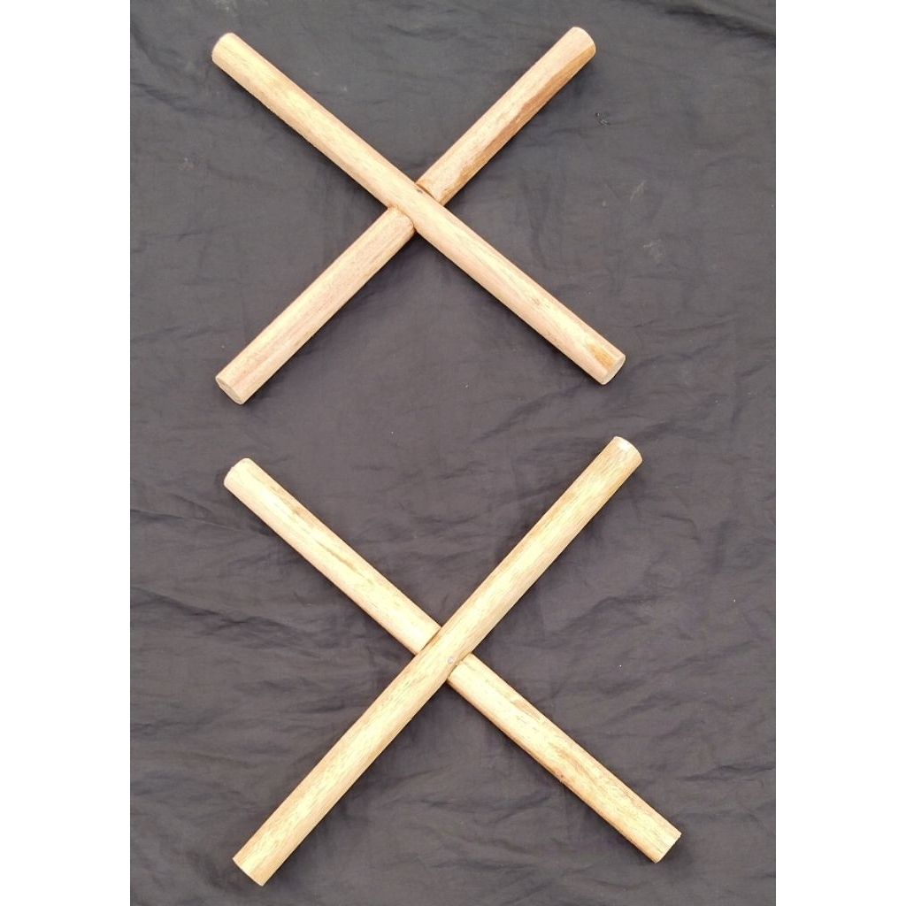 Gulungan layang layang dari kayu tipe silang