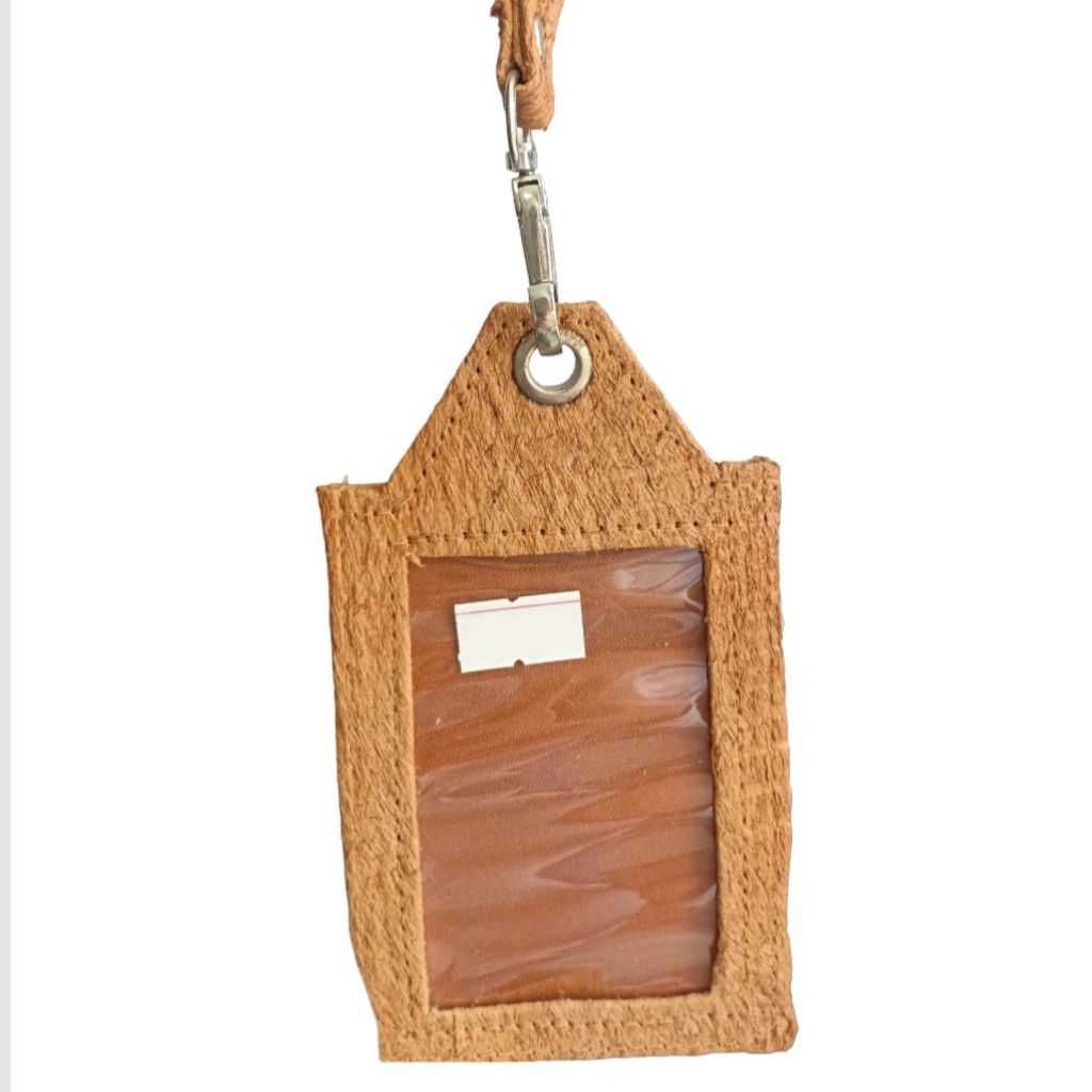 

ID Card Holder dengan Tali Leher – Simpel & Elegan