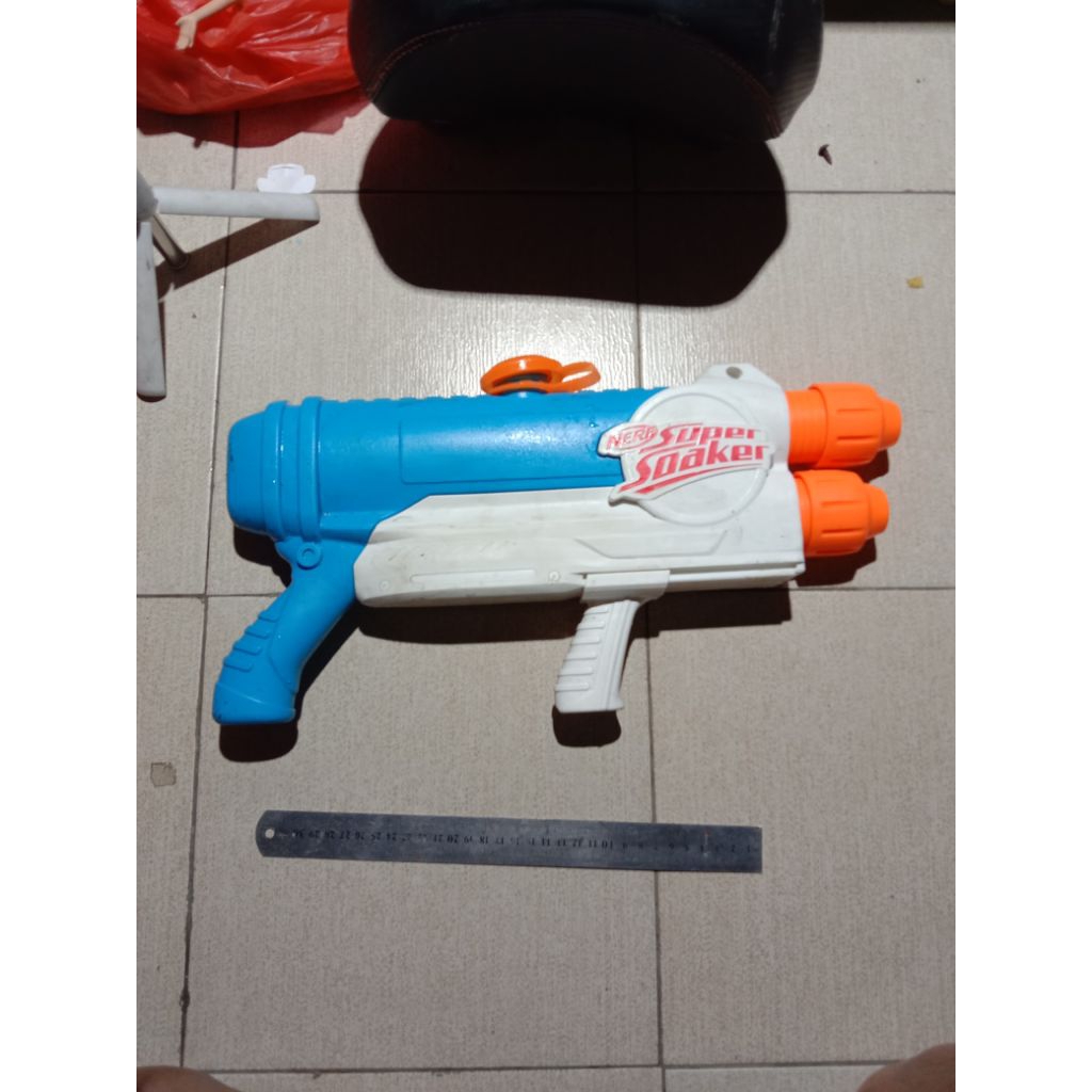 tembak mainan air nerf