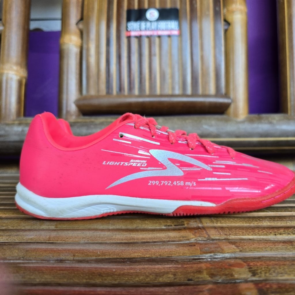 specs ls reborn diva pink in sz 39(second)