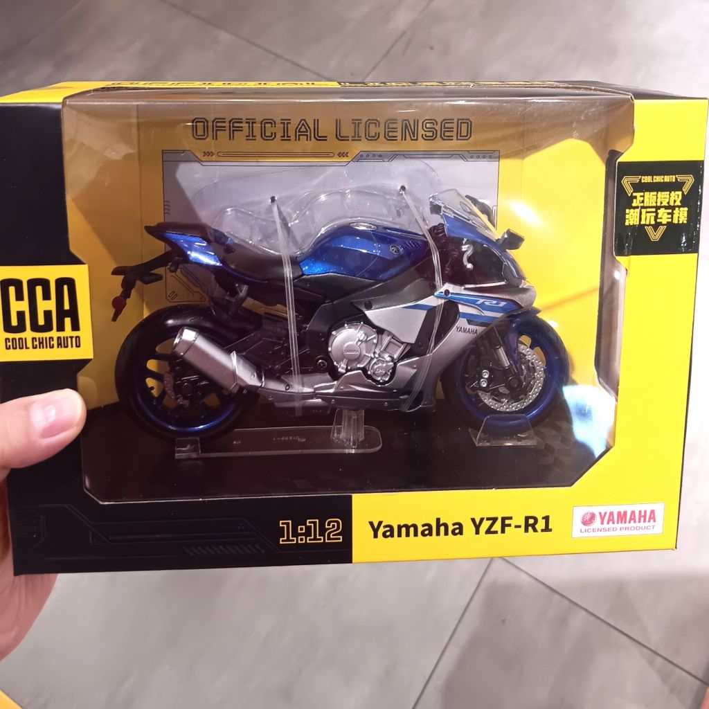 DIECAST CCA YAMAHA YZF-R1 1:12