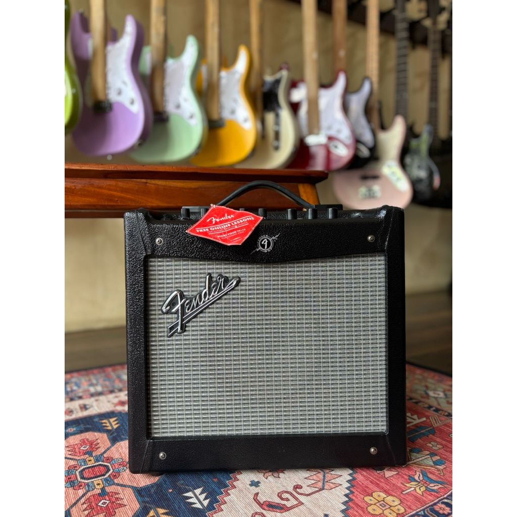 Fender Mustang I V2 Amply 20 Watt – Amplifier Gitar Second Hand