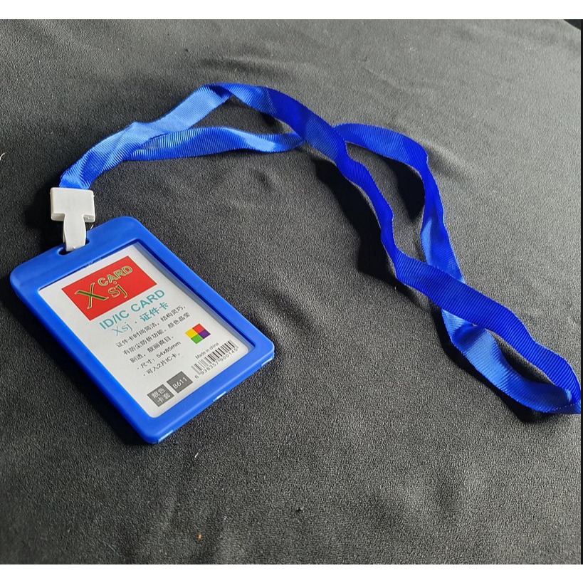 

ID CARD CASE PLASTIK +Tali/Name Tag Holder Gantungan Kartu Nama Satu Set ID CARD 8611 XSJ