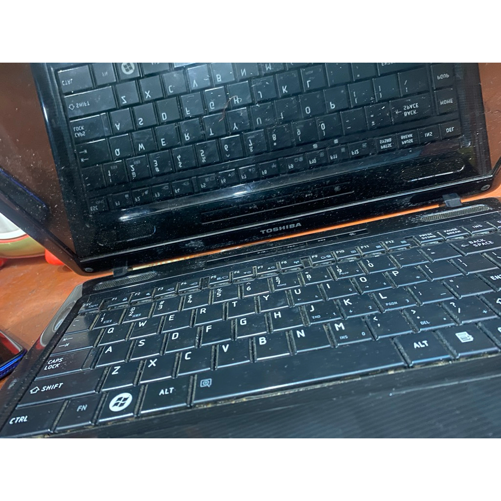 leptop toshiba satelit l510