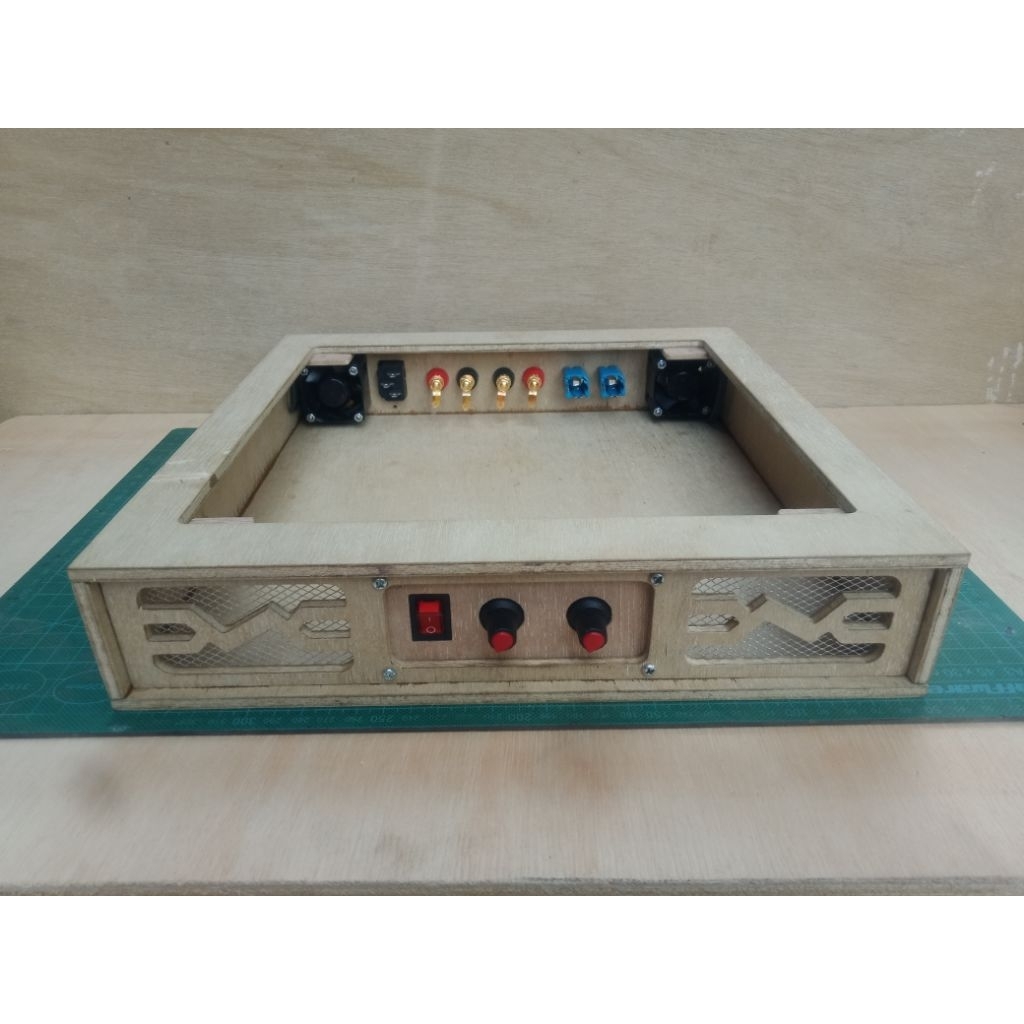 Box Power Ampli triplek CuSToM