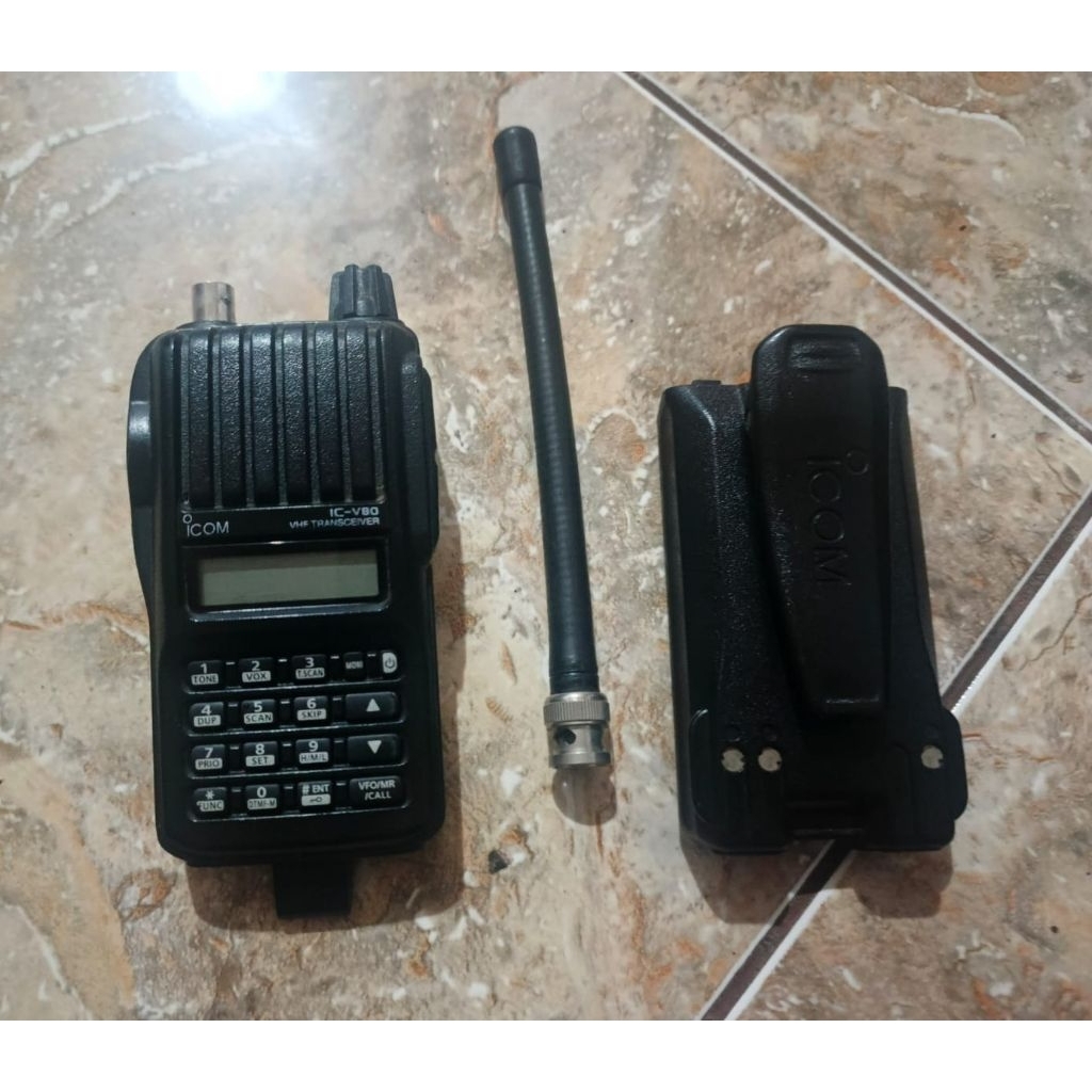 HT ICOM IC - V80