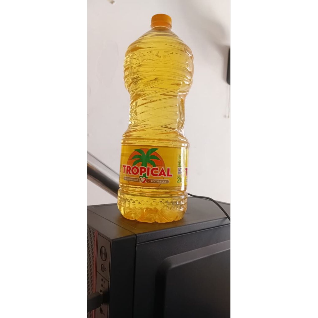 

minyak tropical 2 liter ecer