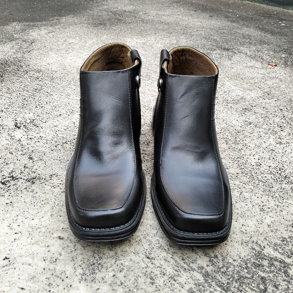 Sepatu pantofel resleting semi boots pria kantoran