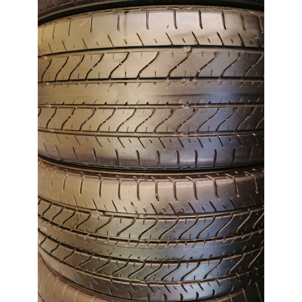 Ban Mobil Bekas R16/205/65