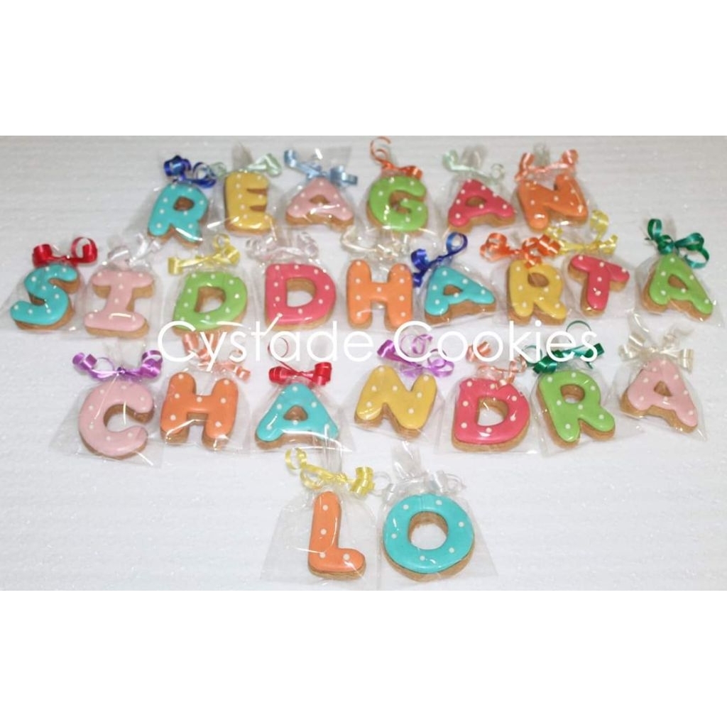 

ALPHABET COOKIES ICING KUKIS HIAS KUE KERING BISA CUSTOM NAMA UNTUK SOUVENIR / KADO