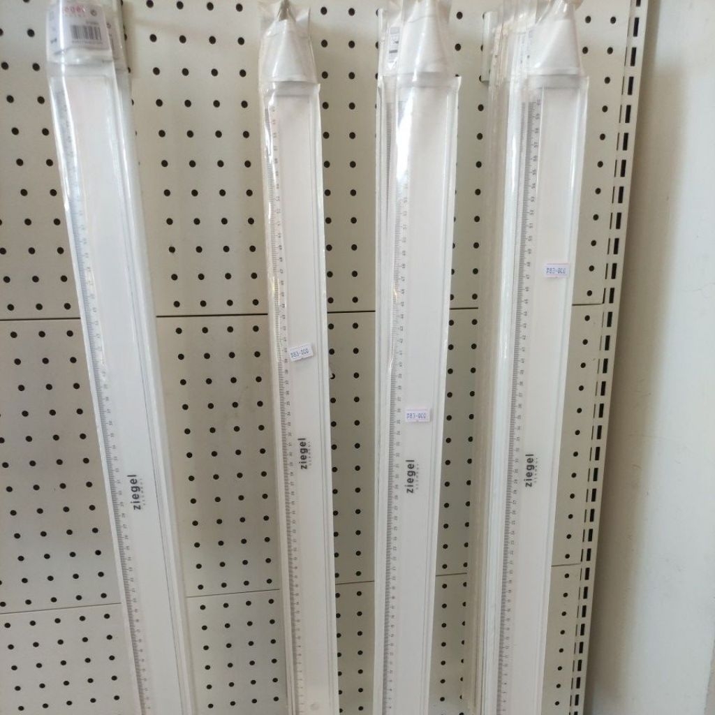 

Penggaris ziegel 60cm