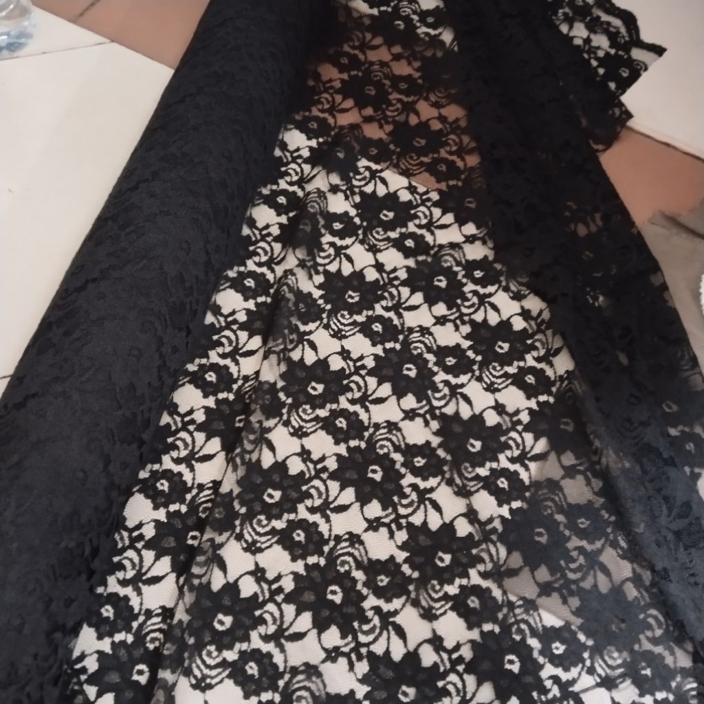 bahan brukat kawat // kain brokat tulle (khusus hitam)