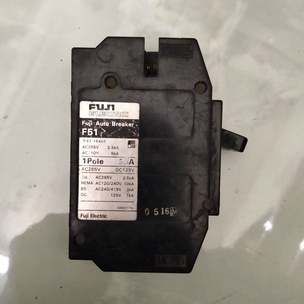 Fuji Auto Breaker F51 Kondisi Second