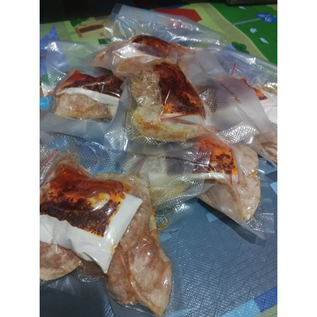 

Cireng kuah chili oil isi ayam Suwir Frozen
