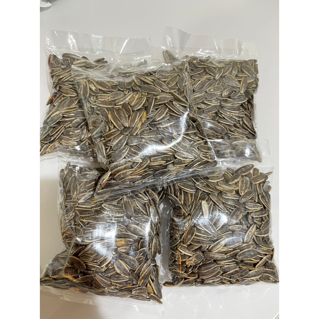 

Kuaci Matahari Ribbon Original Asin 200gr Cemilan Sehat