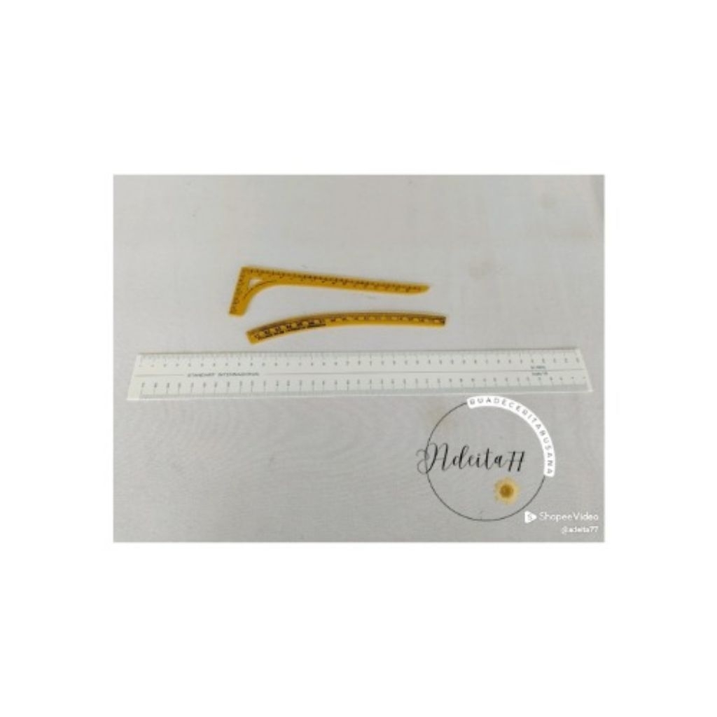 

penggaris pola siku, panggul dan skala plastik