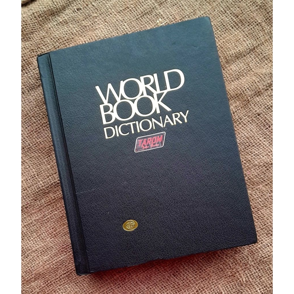 The WORLD BOOK Dictionary Volume Two  ( L - Z ) : N. Michigan Avenue