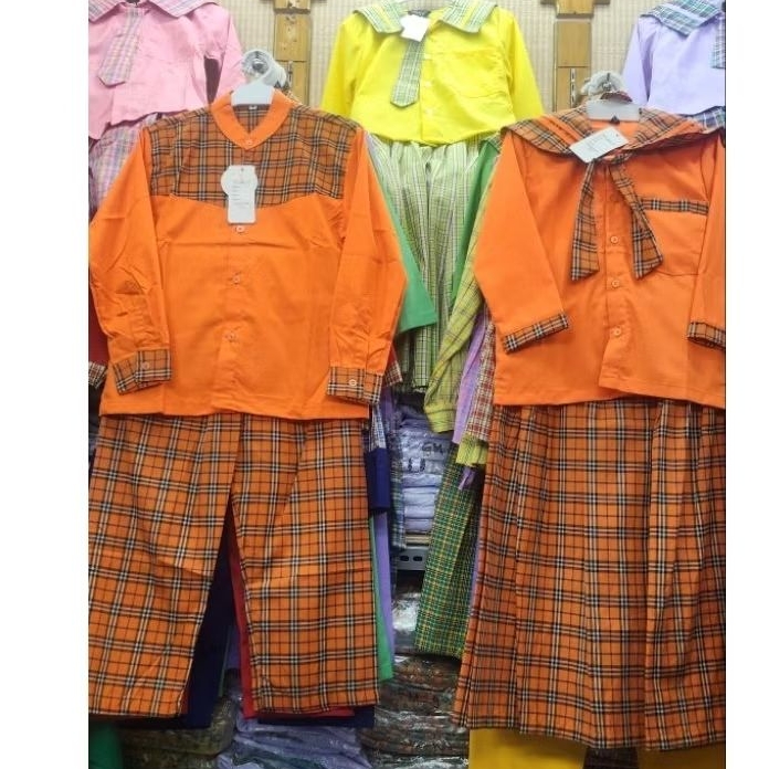 Seragam Muslim anak TK/PAUD Stelan/Koko Orange Hitam Set Hijab  n Peci