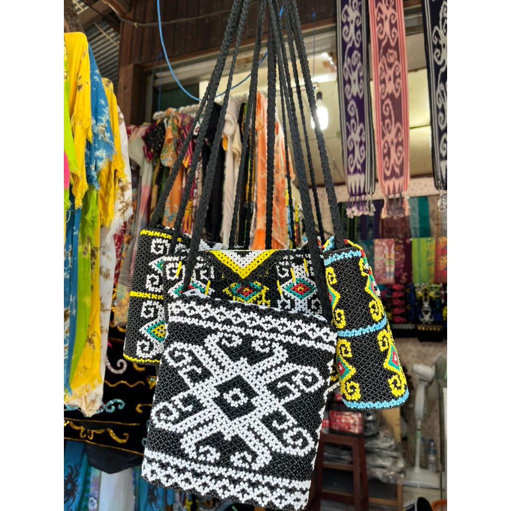 Tas Manik Khas Kalimantan / Tas Selempang Kalimantan