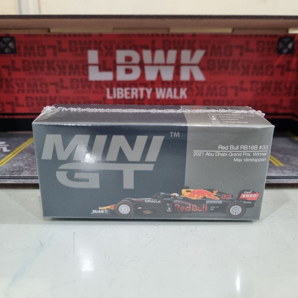 Mini GT 835 Red Bull RB16B #33 Max Verstappen 2021 Abu Dhabi Winner