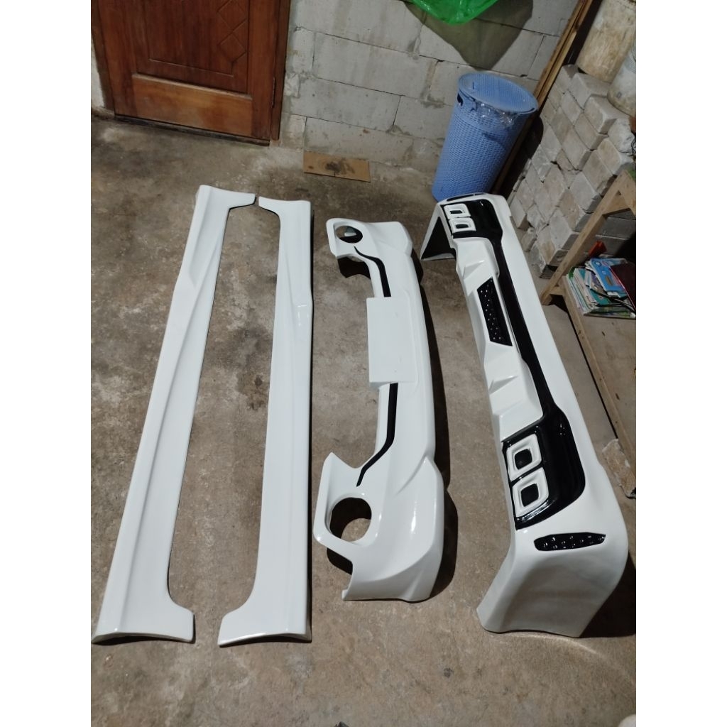 bodykit putih Avanza 2012 2016