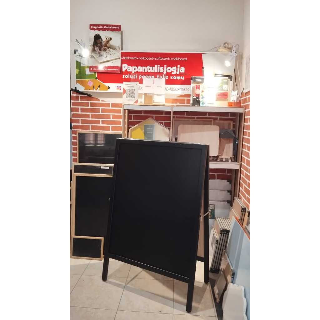 

Papan tulis kapur | papan tulis menu cafe standing | chalkboard model A dengan kaki - FRAME HITAM