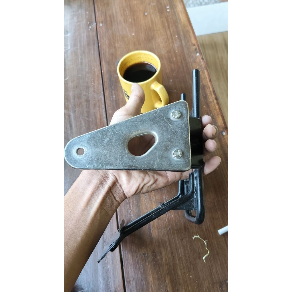 Bracket Lampu RX king peredam copotan