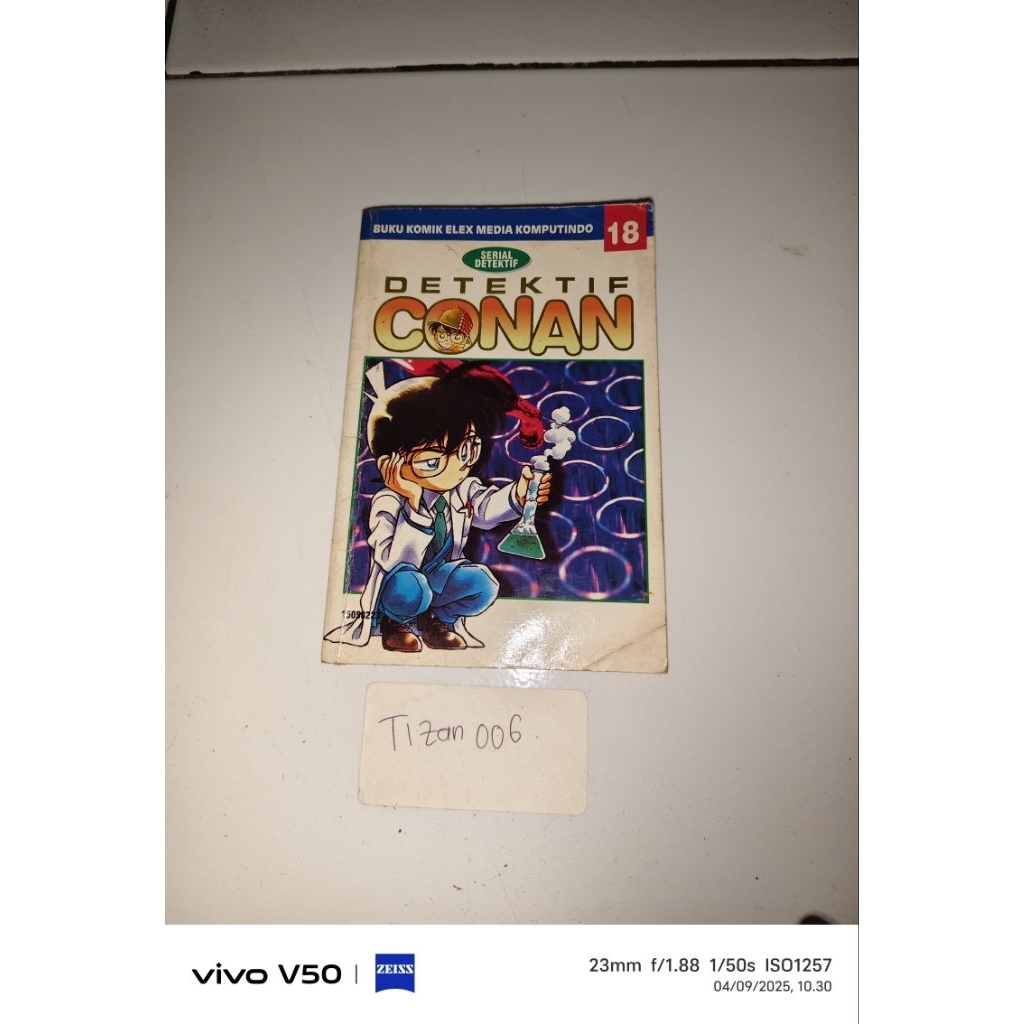 Komik Detektif Conan Serial Detektif Vol 18