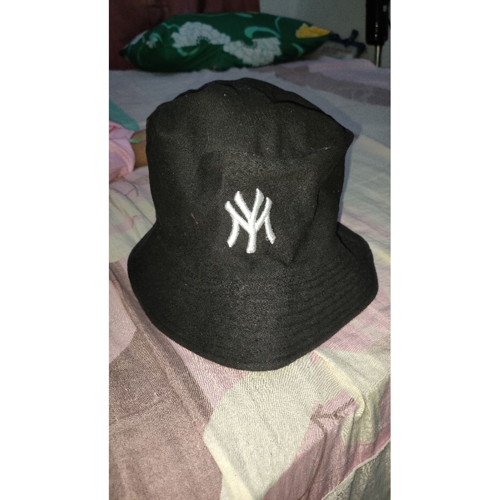 PL Topi Fashion Hitam Bahan Jeans