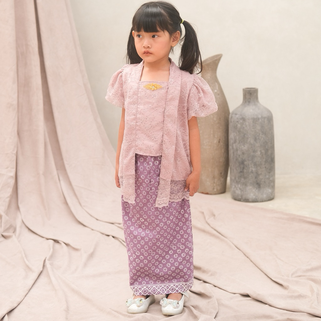 Kebaya Brokat Kirana Set (kebaya & rok) - Kebaya brokat anak perempuan premium lengan pendek