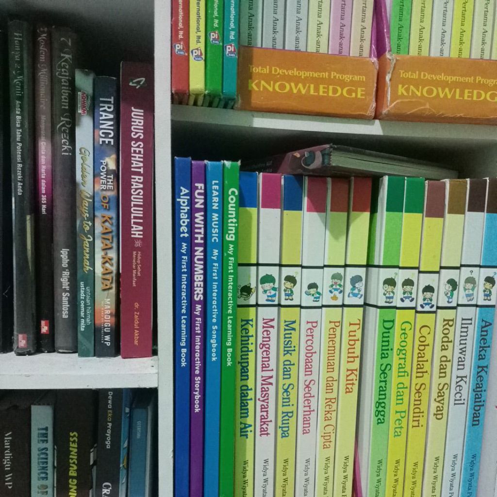 Widya Wiyata Pratama Anak-anak bonus case atau rumah buku PL murmer