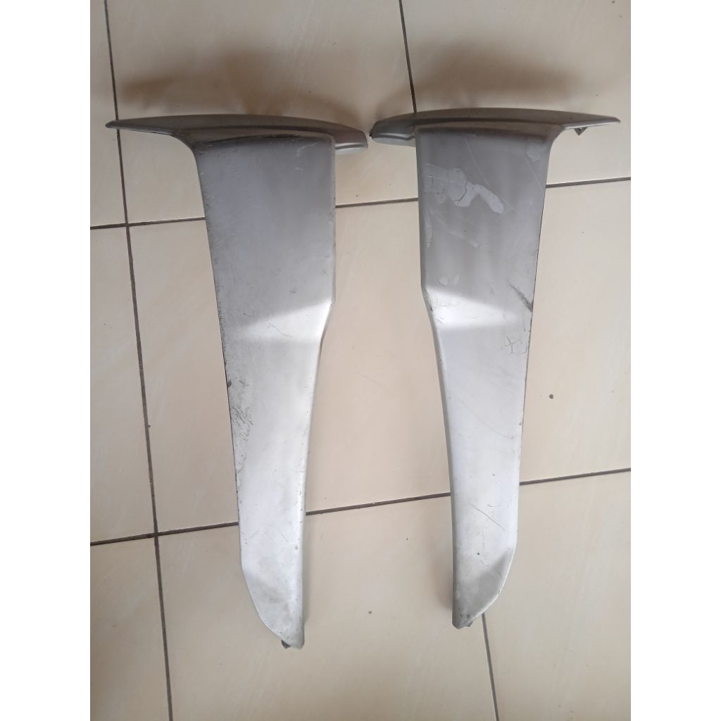 sayap luar tvs neo110 xi 2008 original