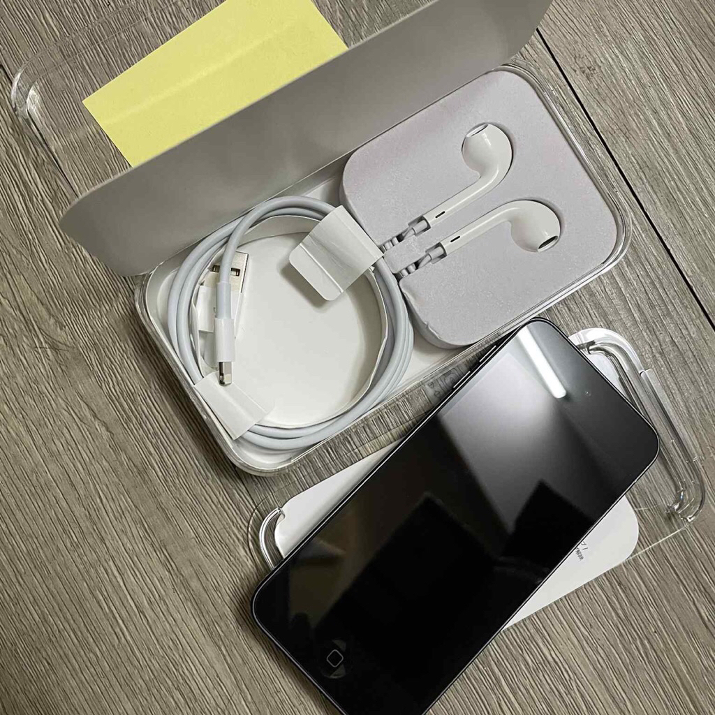 IPOD TOUCH 7 32GB FULLBOX LIKE NEW EDITION