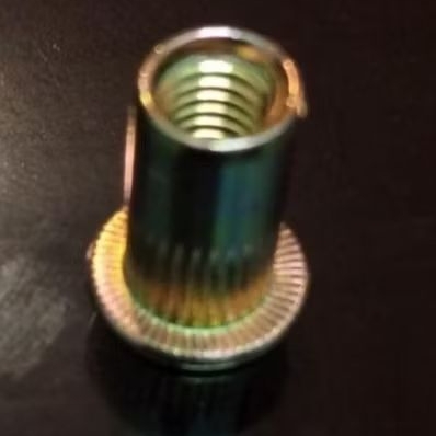 100pcs mur rivet M6 drat 10. M8 drat 1.25