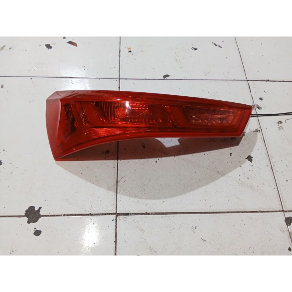 Stoplap Lampu belakang Wuling Almaz
