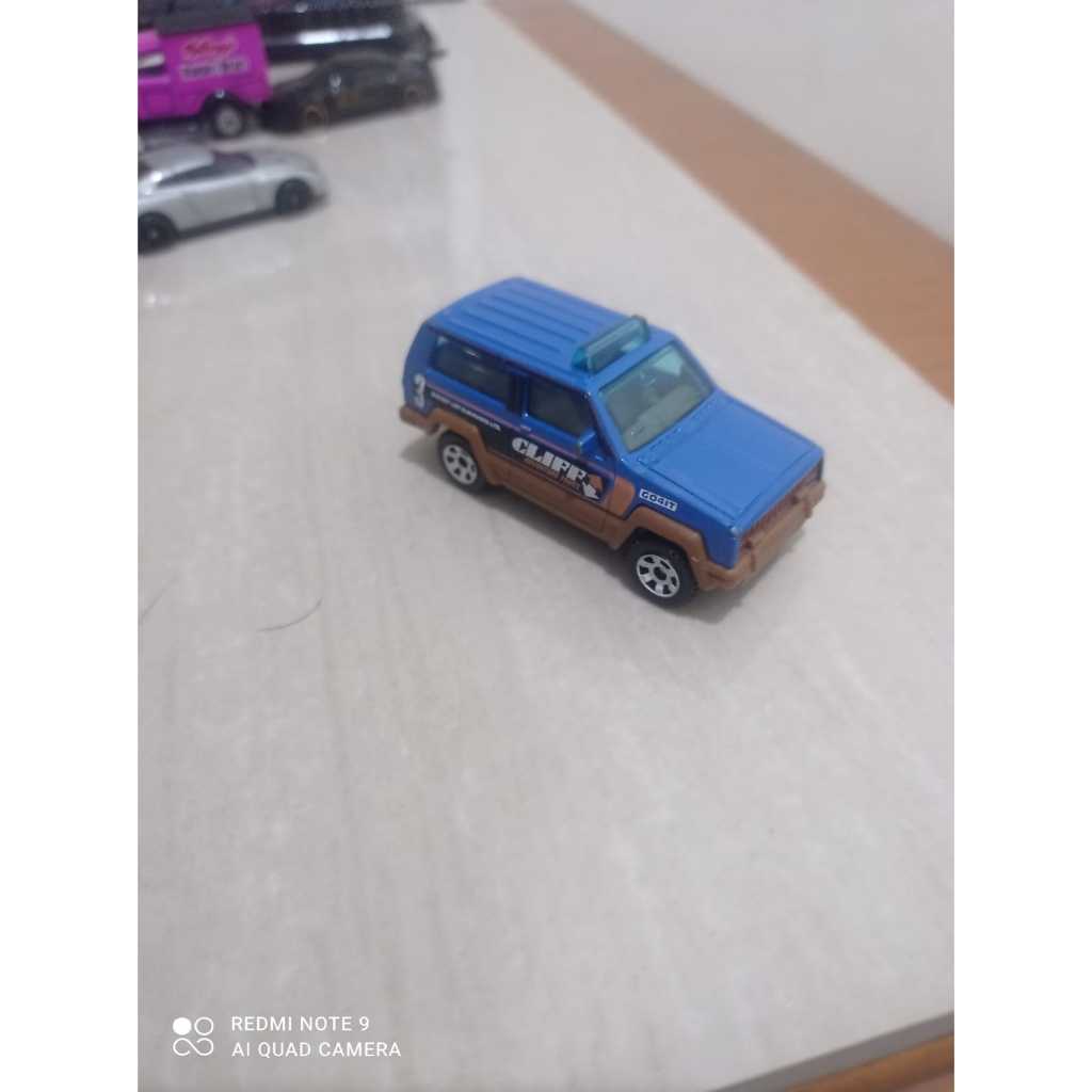 matchbox jeep Cherokee loose sesuai gambar