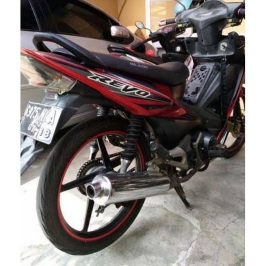 Cover sepakbor selebor belakang revo lama revo lancip