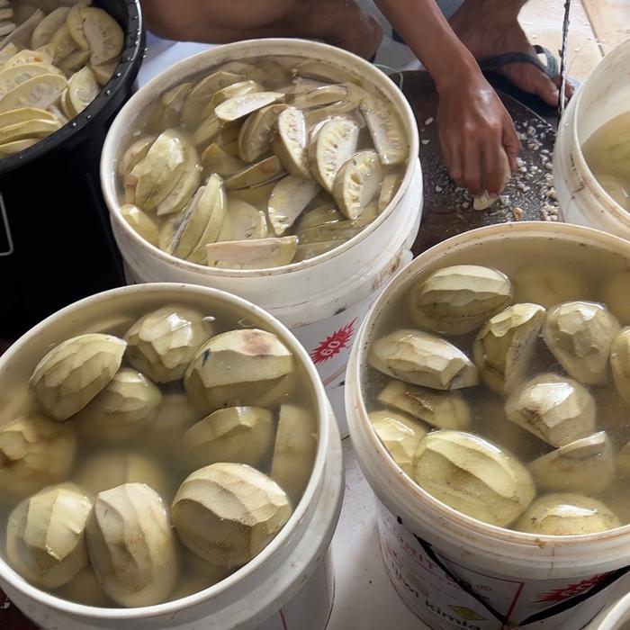 

Jaruk Tarap Khas Banjar – Lauk Tradisional Fermentasi Buah Tarap