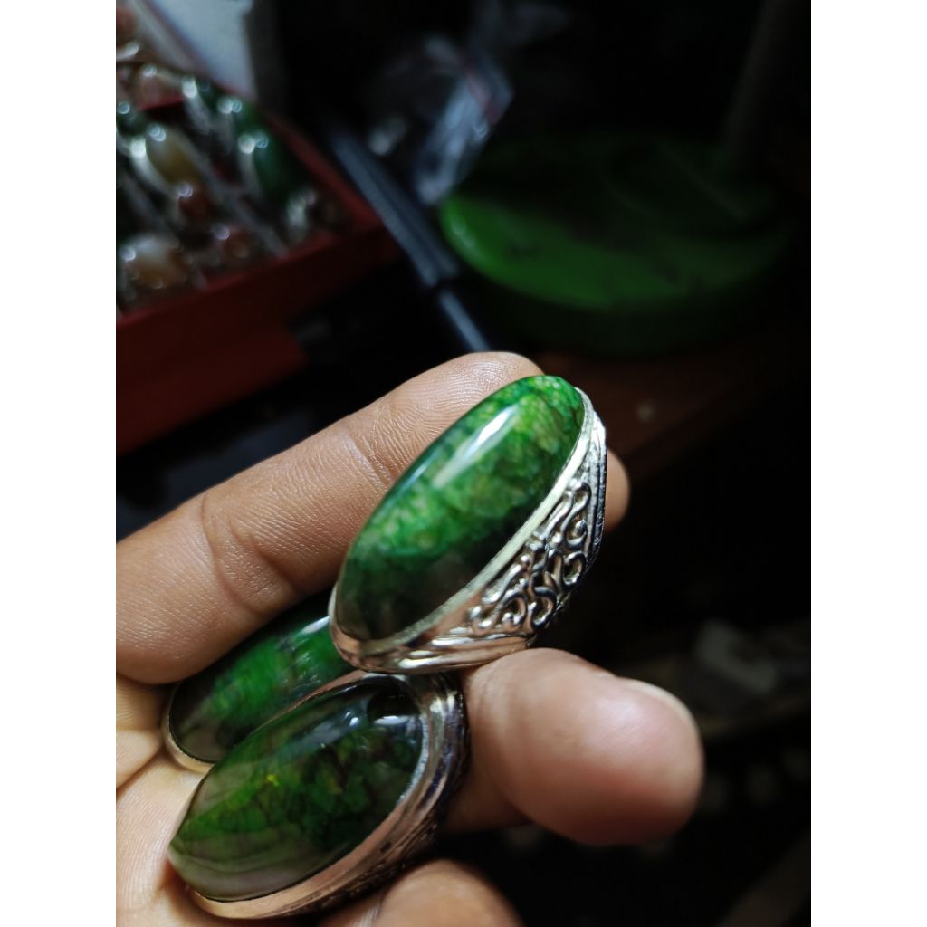 Cincin batu akik pandan sisik naga hijau
