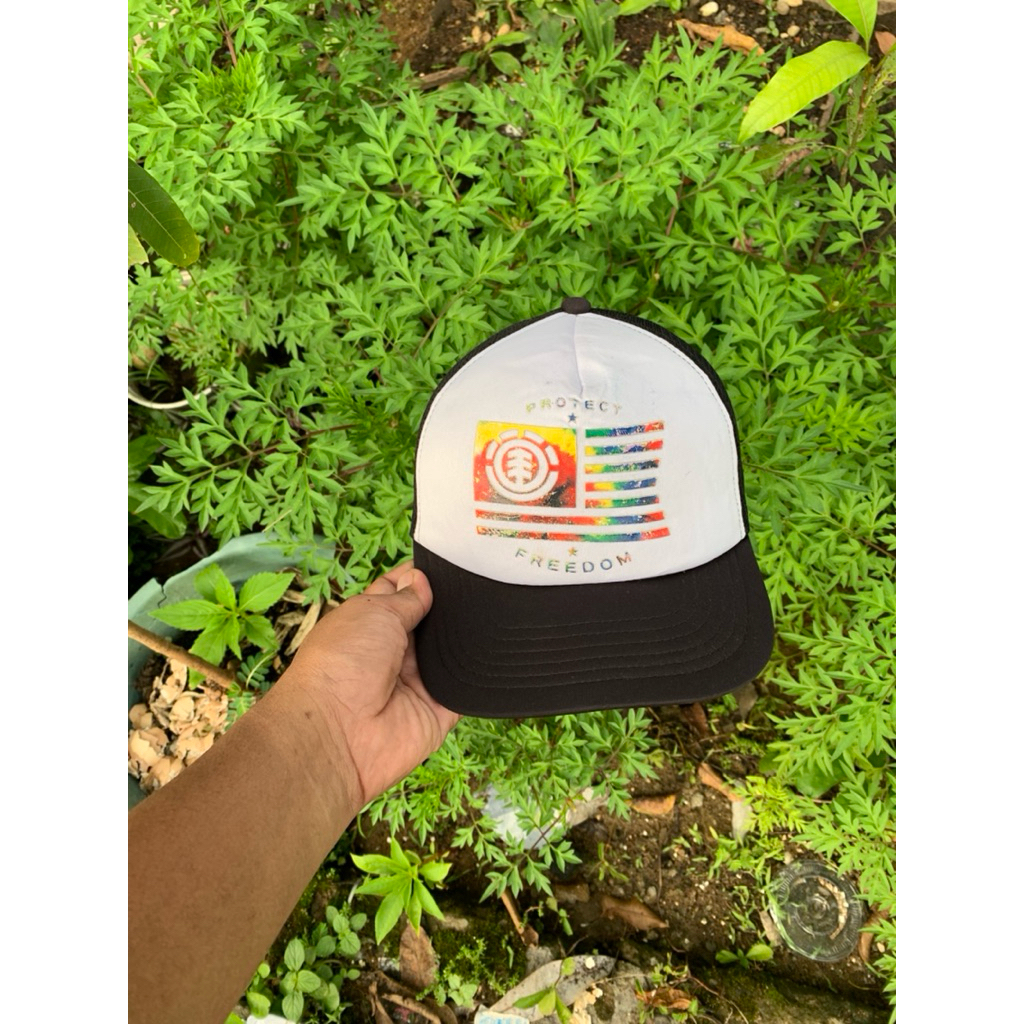 topi trucker element